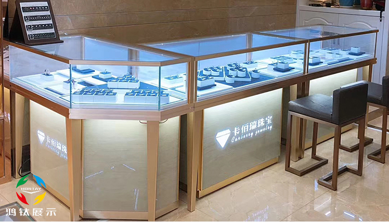 商場玻璃珠寶展示柜，不但不貴，還不止好一點(diǎn)！