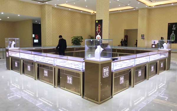 歐式黃金珠寶展柜是否美觀時尚？多久會損壞？